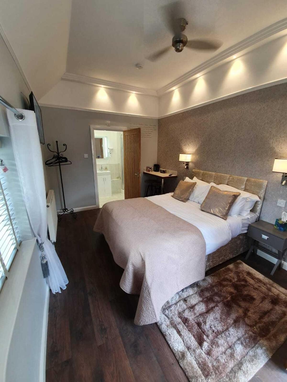 โอลด์ แธช แบมเบอร์ส กรีน Hotel Takeley ห้อง รูปภาพ